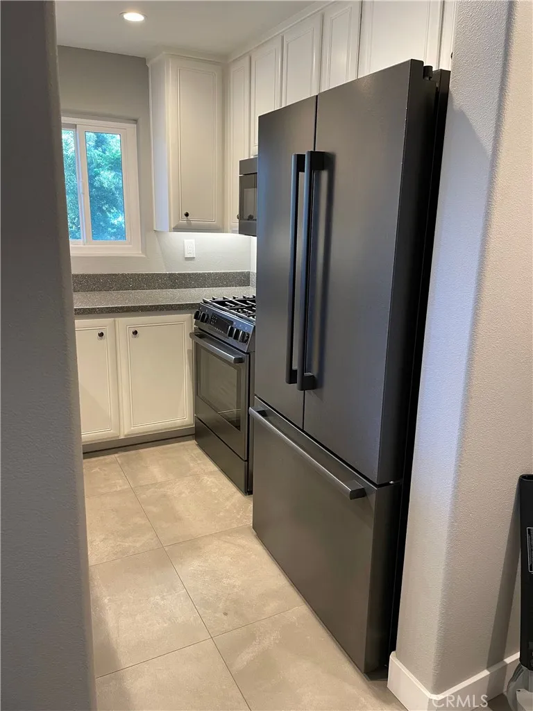 429 Por La Mar Santa Barbara, CA 93103