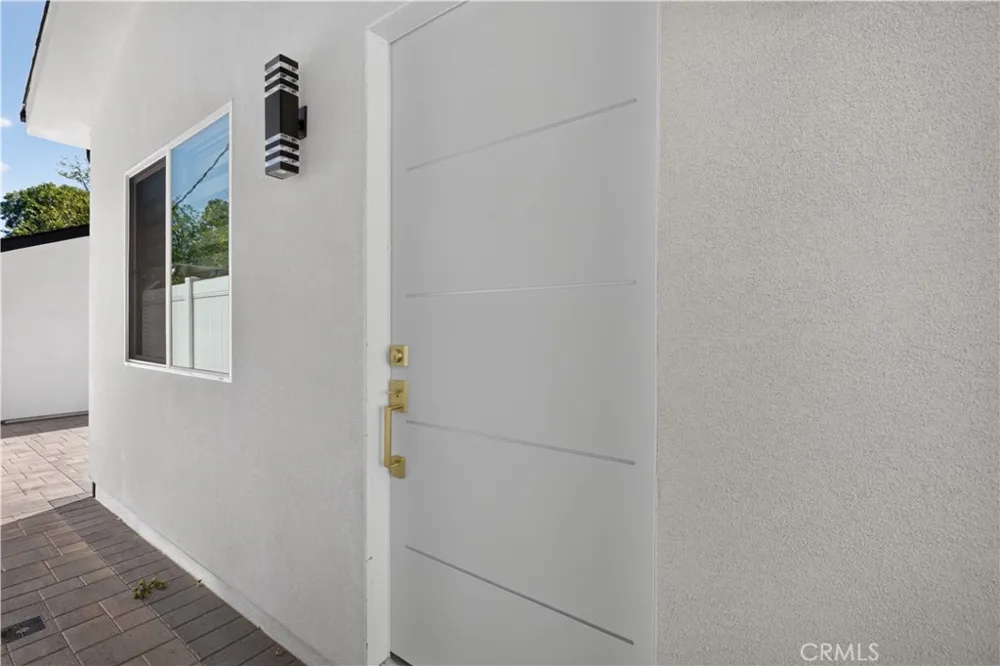 16425 Clymer Street Granada Hills, CA 91344