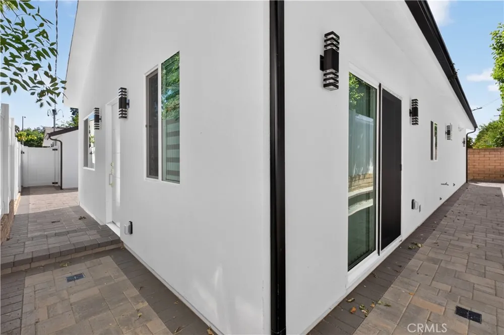 16425 Clymer Street Granada Hills, CA 91344