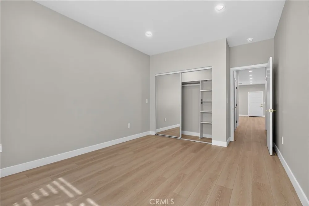 16425 Clymer Street Granada Hills, CA 91344