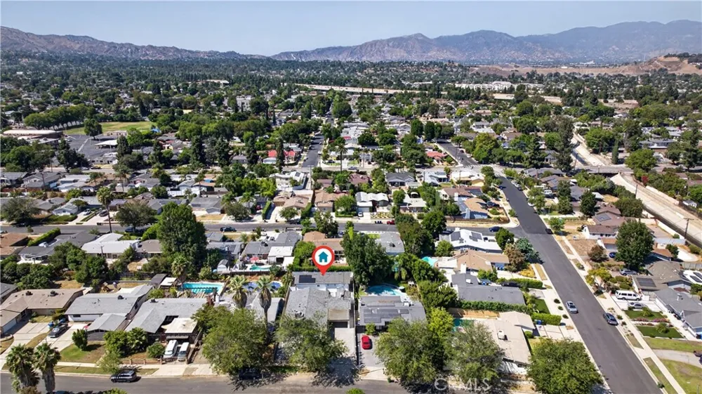 16425 Clymer Street Granada Hills, CA 91344