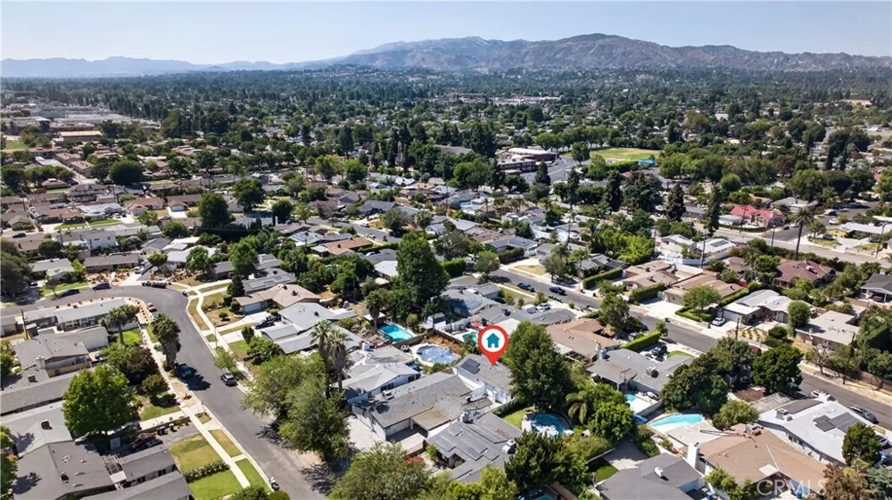16425 Clymer Street Granada Hills, CA 91344