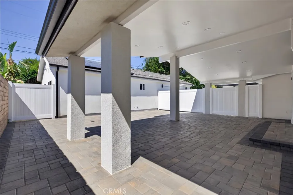 16427 Clymer Street Granada Hills, CA 91344