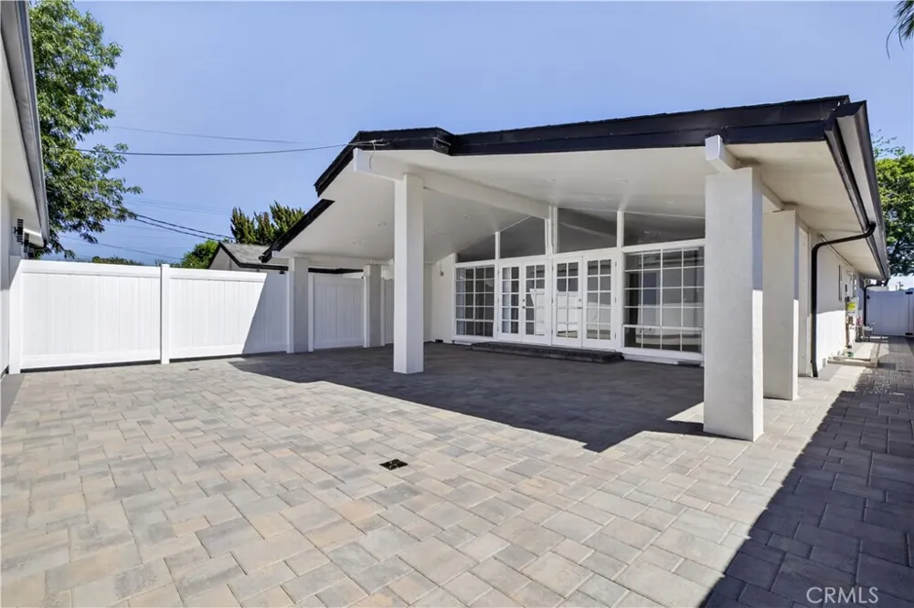 16427 Clymer Street Granada Hills, CA 91344