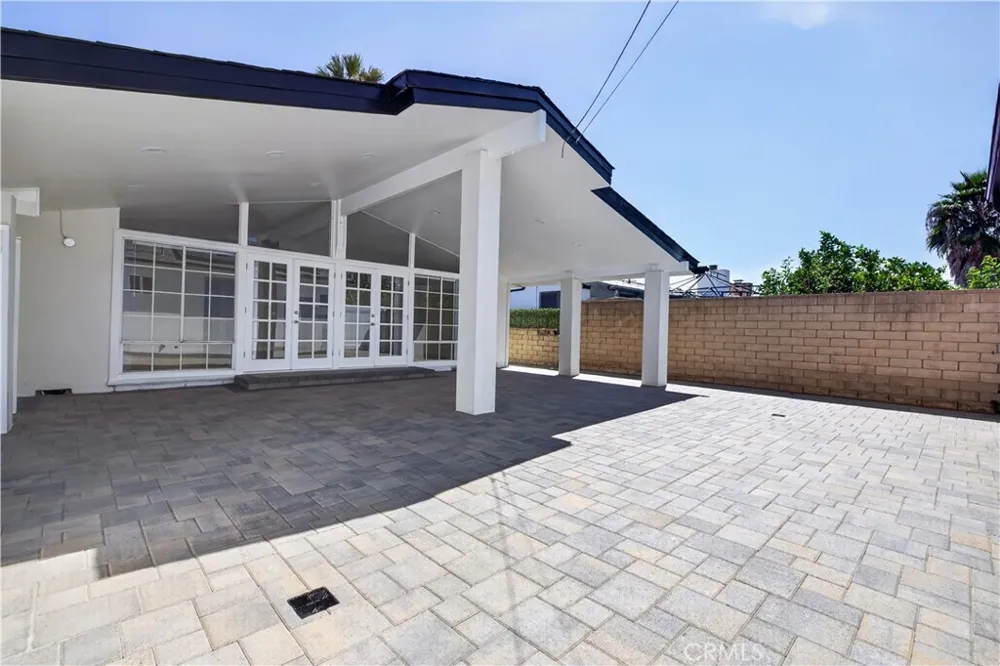 16427 Clymer Street Granada Hills, CA 91344