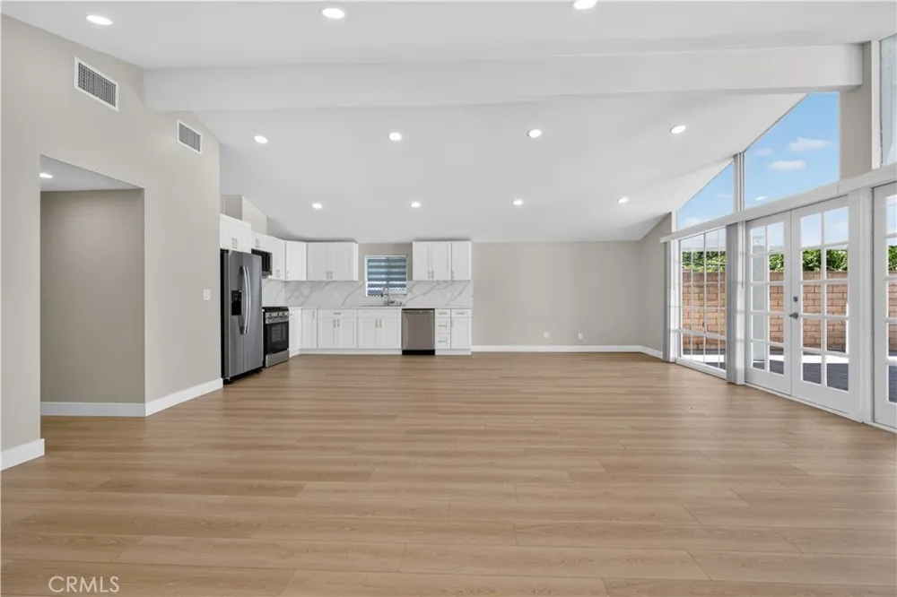 16427 Clymer Street Granada Hills, CA 91344