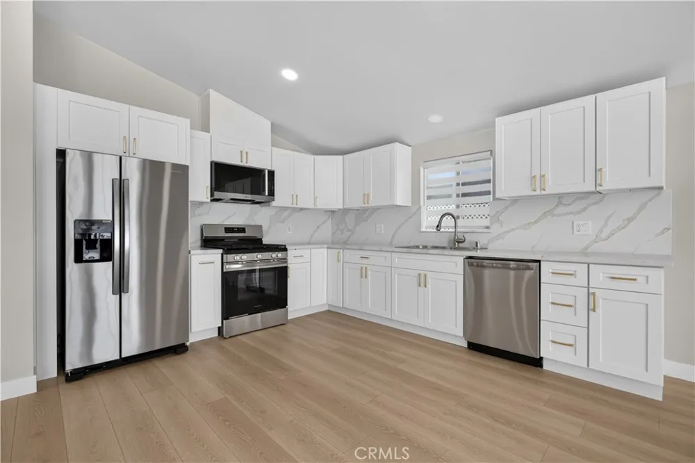 16427 Clymer Street Granada Hills, CA 91344