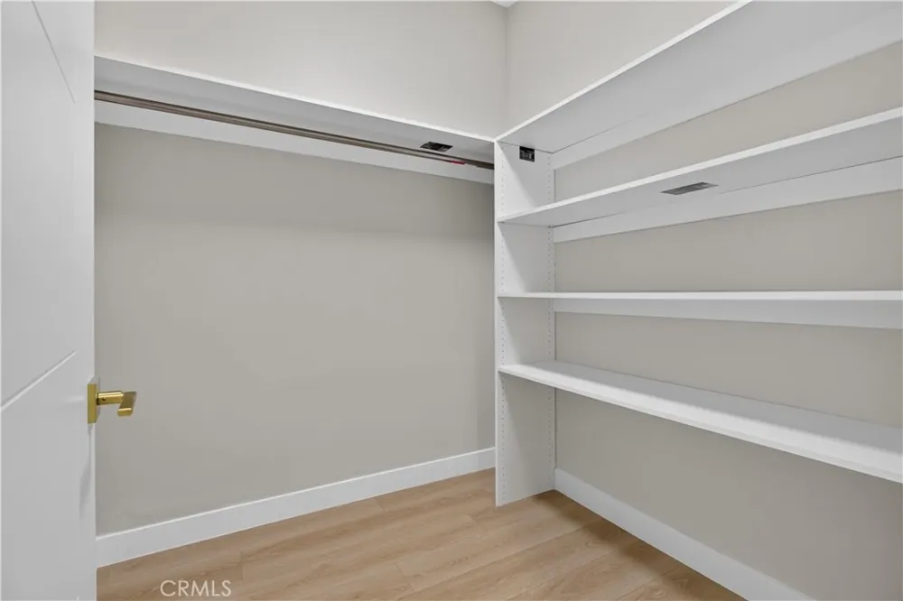 16427 Clymer Street Granada Hills, CA 91344