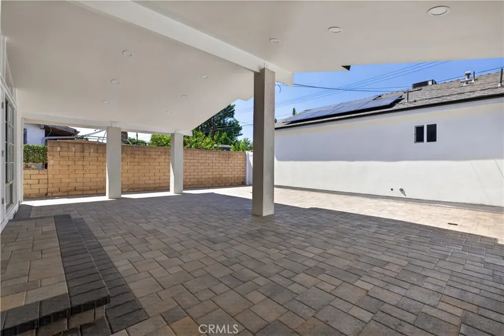 16427 Clymer Street Granada Hills, CA 91344