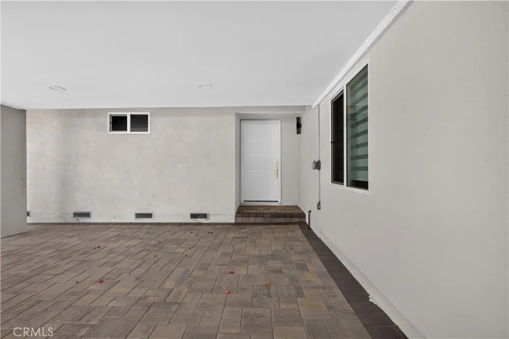 16427 Clymer Street Granada Hills, CA 91344