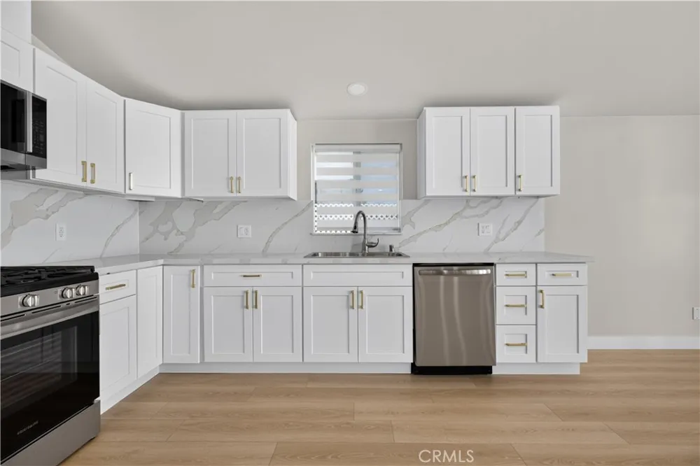16427 Clymer Street Granada Hills, CA 91344