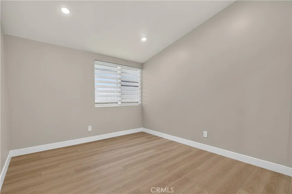 16427 Clymer Street Granada Hills, CA 91344