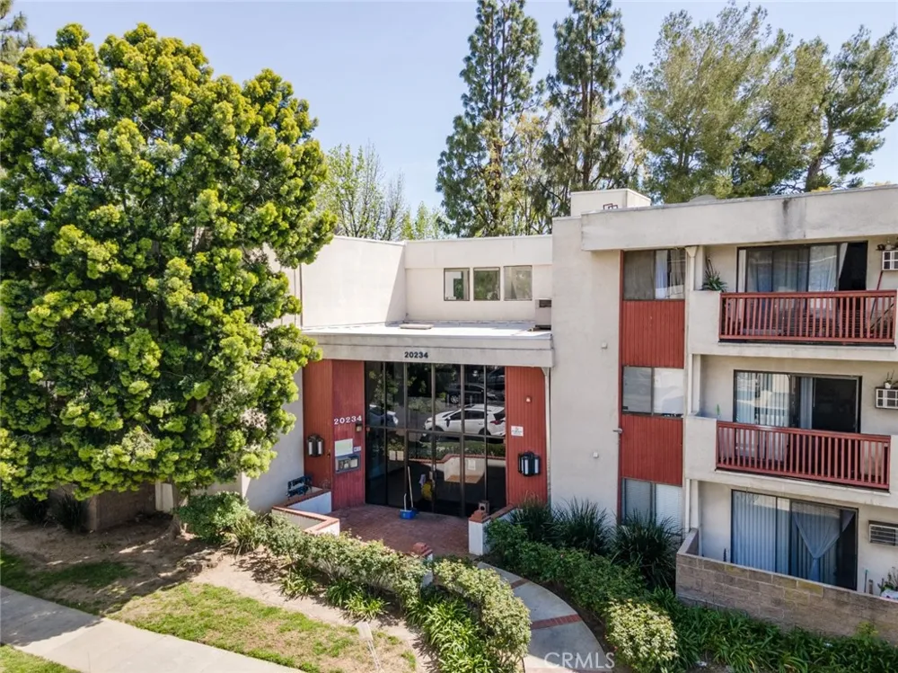 20234 Cantara Street #231 Winnetka, CA 91306