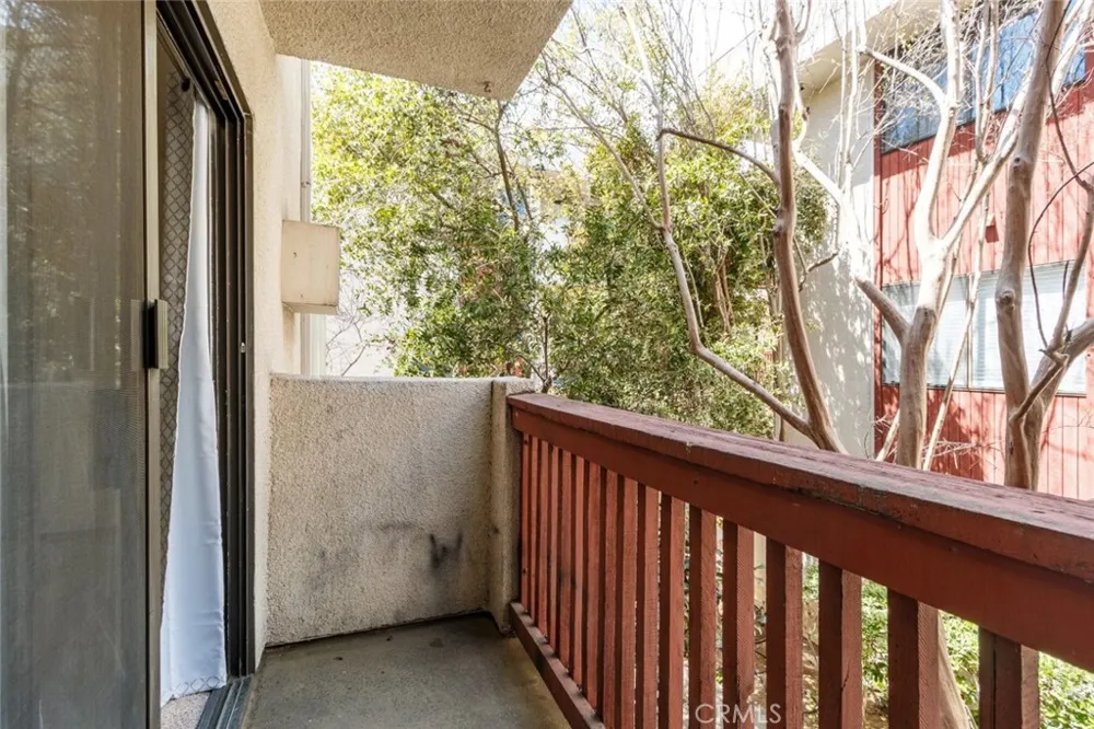 20234 Cantara Street #231 Winnetka, CA 91306