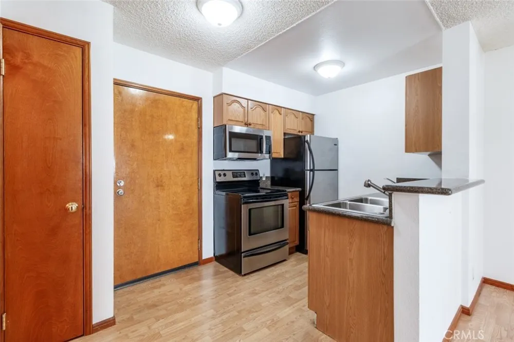 20234 Cantara Street #231 Winnetka, CA 91306