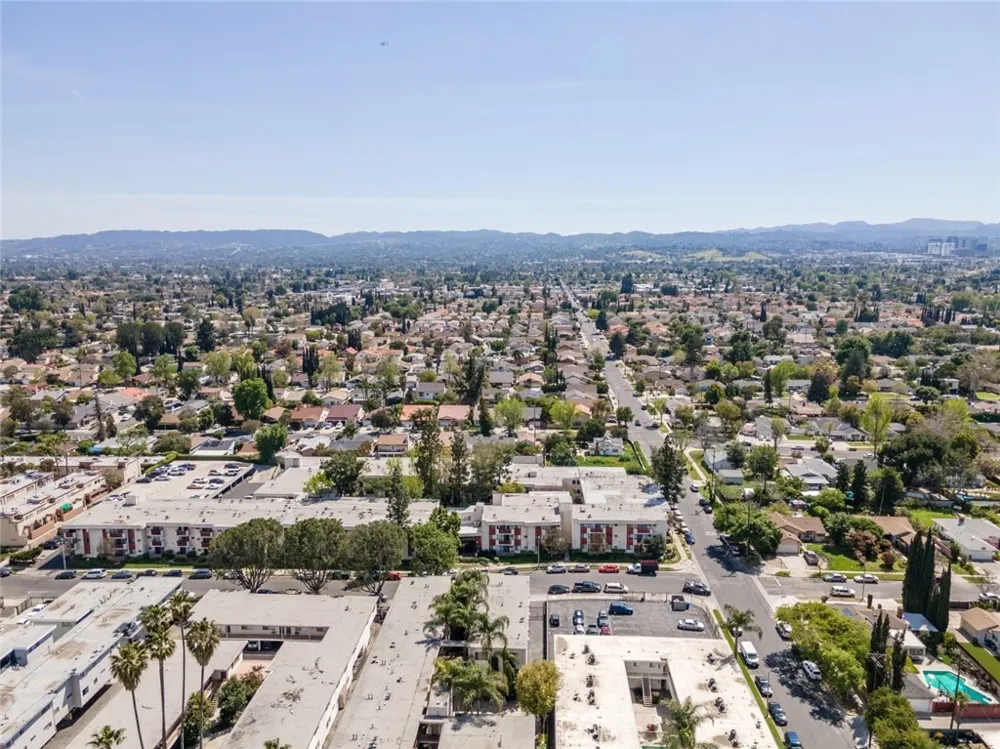 20234 Cantara Street #231 Winnetka, CA 91306