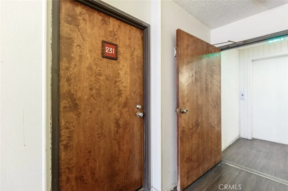 20234 Cantara Street #231 Winnetka, CA 91306