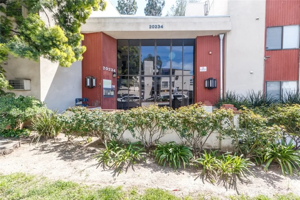 20234 Cantara Street #231 Winnetka, CA 91306