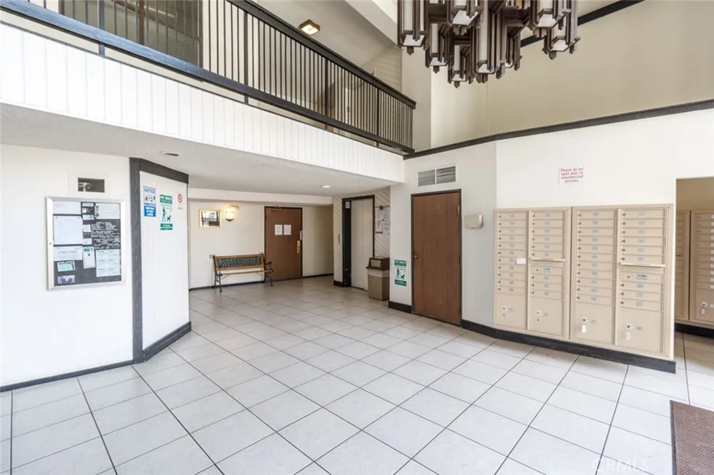 20234 Cantara Street #231 Winnetka, CA 91306