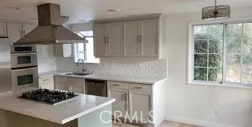 4406 Vista Place La Canada Flintridge, CA 91011
