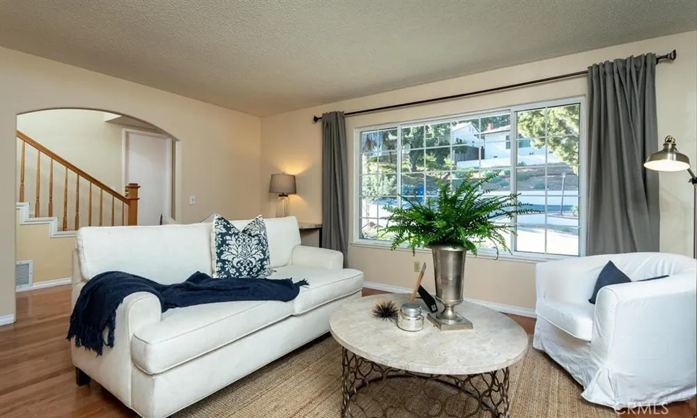 4406 Vista Place La Canada Flintridge, CA 91011