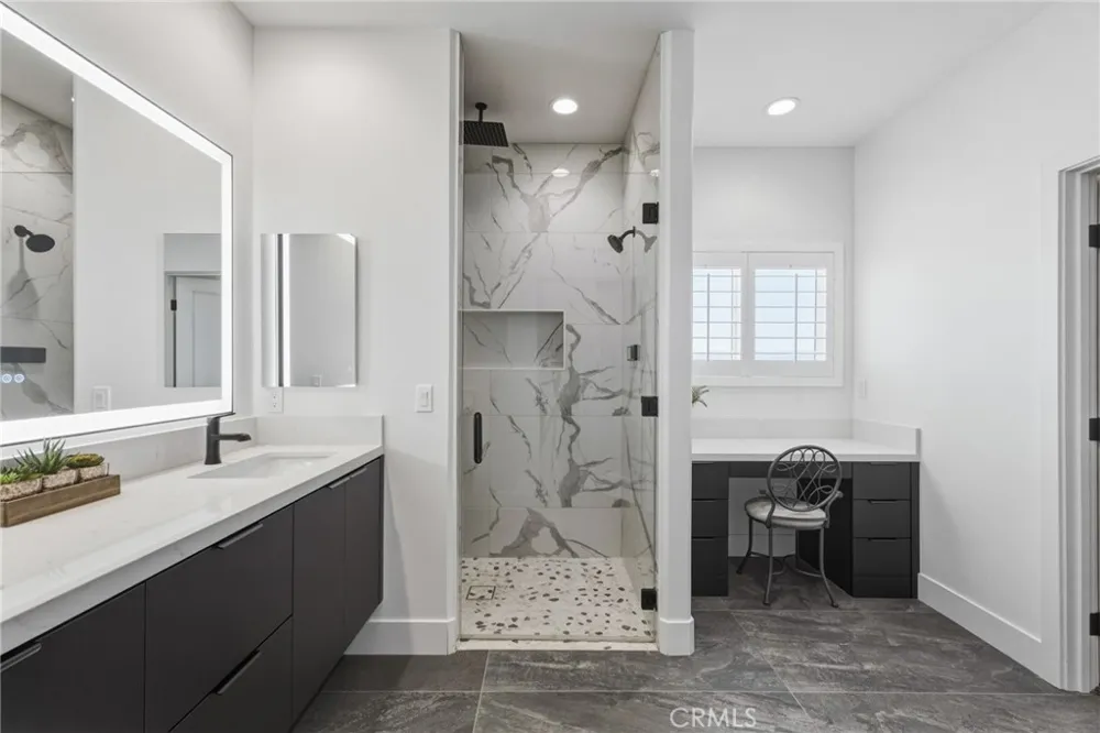 12026 Belmont Road Oak Hills, CA 92344