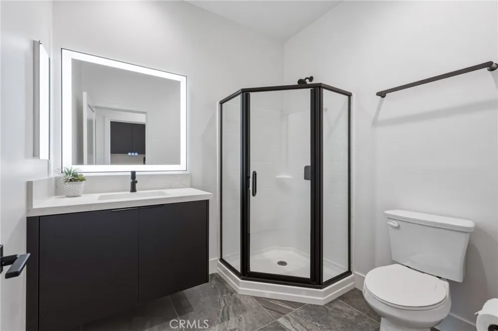 12026 Belmont Road Oak Hills, CA 92344