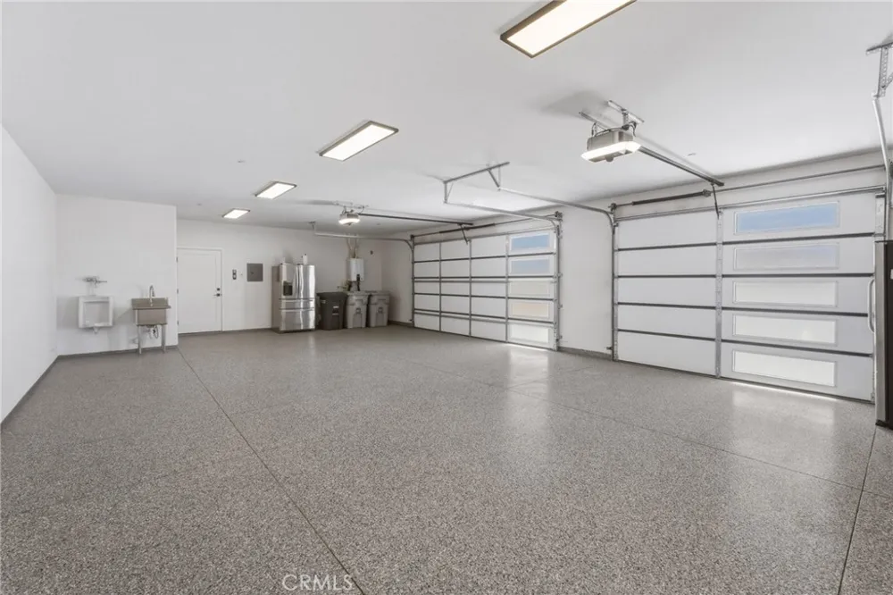12026 Belmont Road Oak Hills, CA 92344