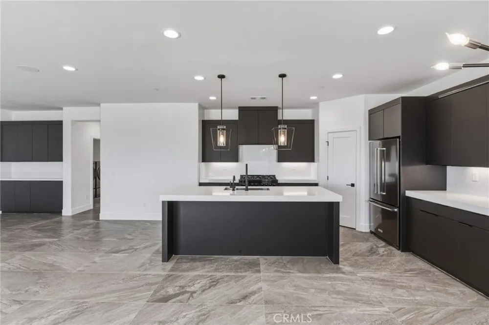 12026 Belmont Road Oak Hills, CA 92344