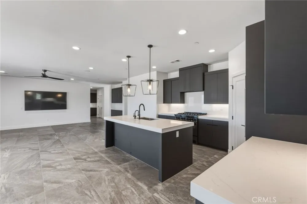 12026 Belmont Road Oak Hills, CA 92344