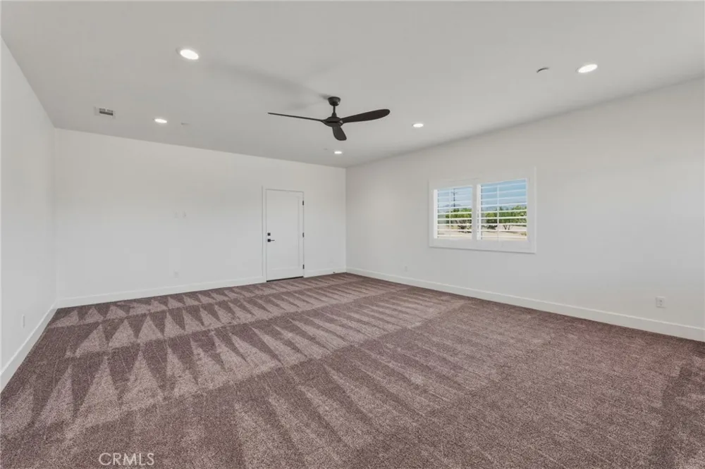 12026 Belmont Road Oak Hills, CA 92344