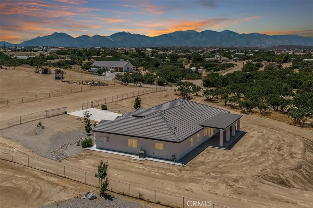 12026 Belmont Road Oak Hills, CA 92344