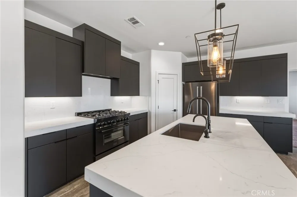 12026 Belmont Road Oak Hills, CA 92344