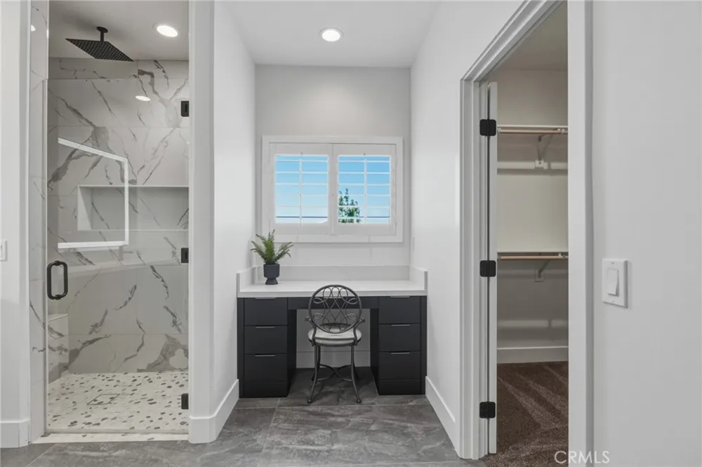12026 Belmont Road Oak Hills, CA 92344