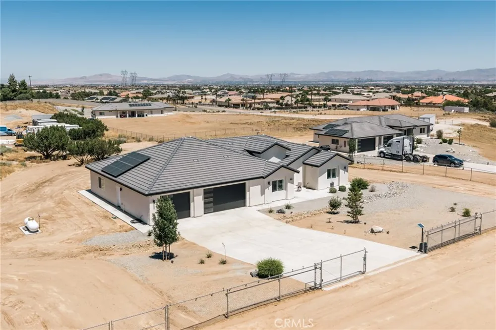 12026 Belmont Road Oak Hills, CA 92344