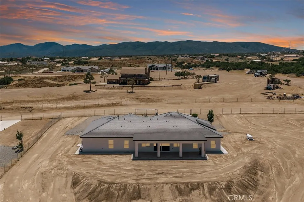 12026 Belmont Road Oak Hills, CA 92344