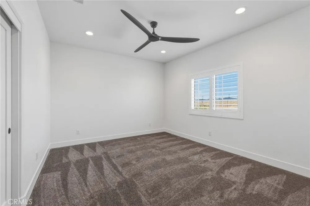 12026 Belmont Road Oak Hills, CA 92344