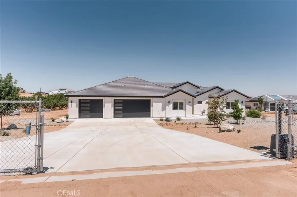 12026 Belmont Road Oak Hills, CA 92344