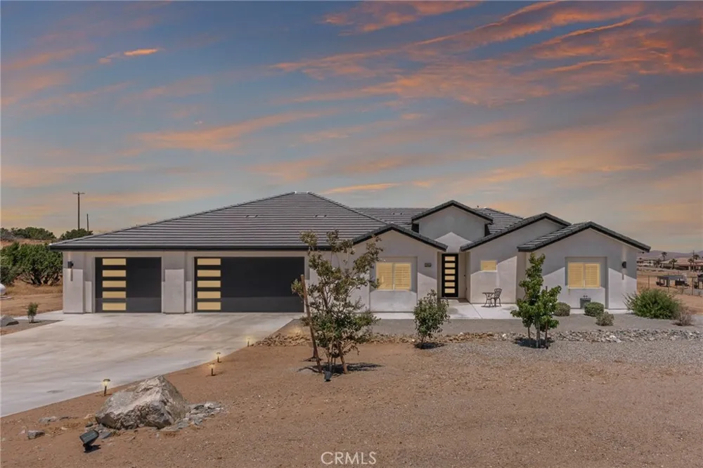 12026 Belmont Road Oak Hills, CA 92344