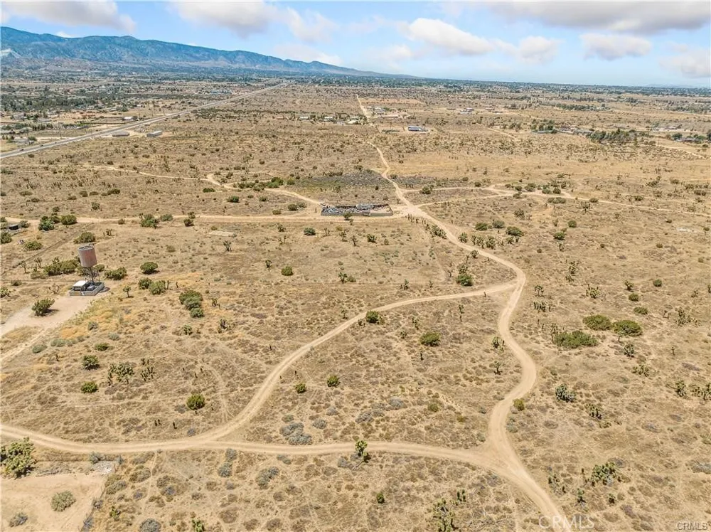 759 La Mirada Phelan, CA 92371