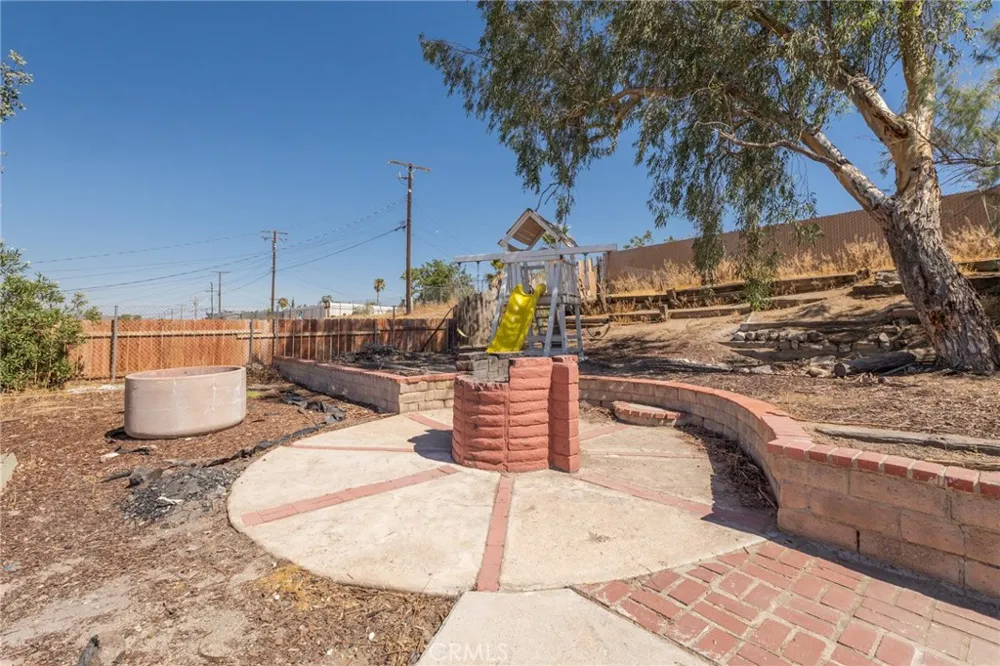 1520 Armory Barstow, CA 92311