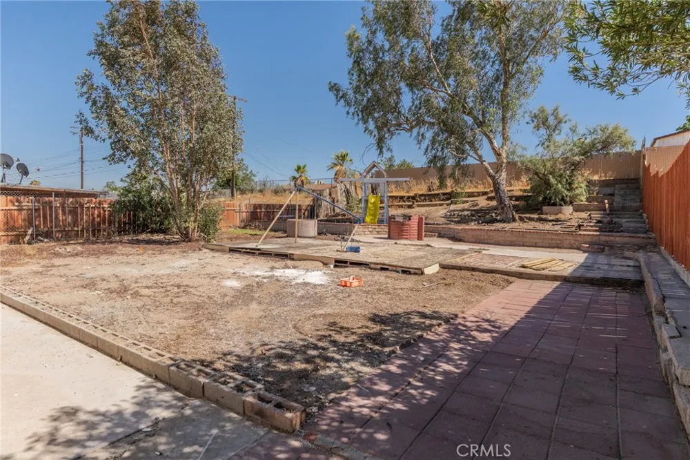 1520 Armory Barstow, CA 92311