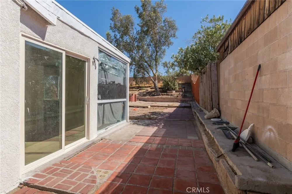 1520 Armory Barstow, CA 92311