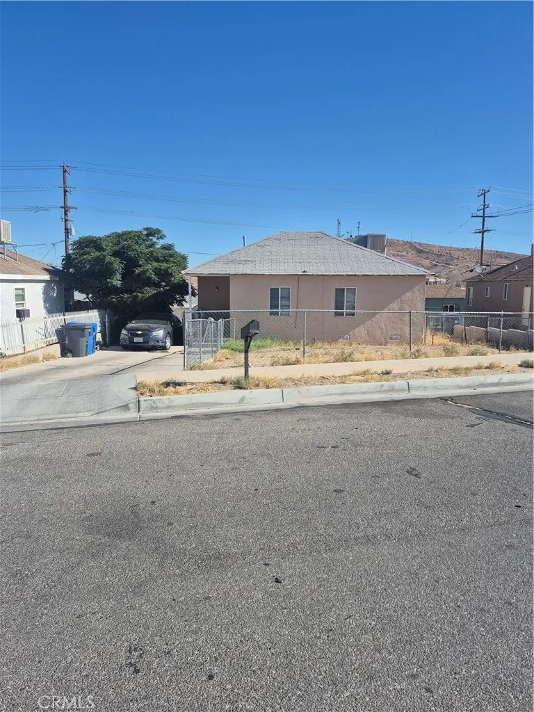 711 W Buena Vista Barstow, CA 92311