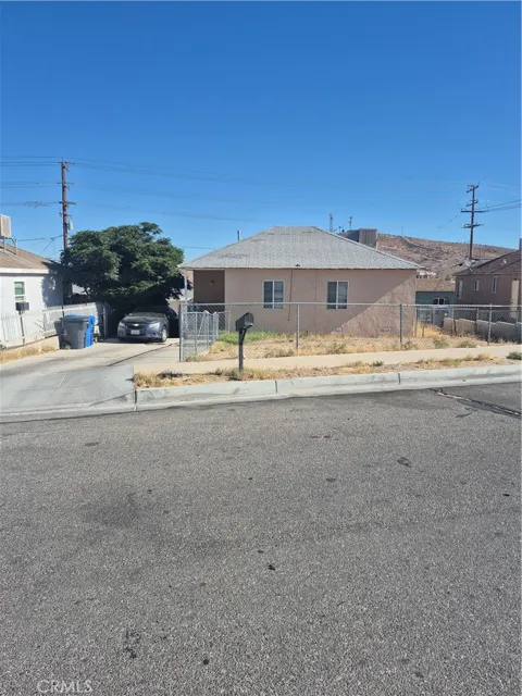 711 W Buena Vista