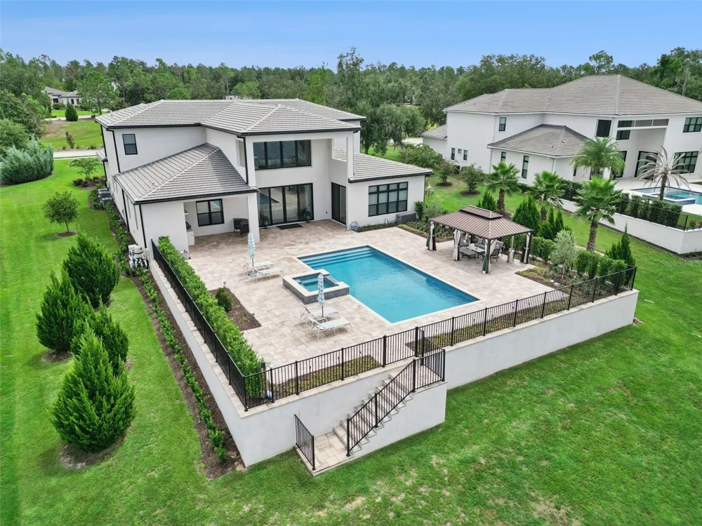 15421 PENDIO DRIVE Montverde, FL 34756