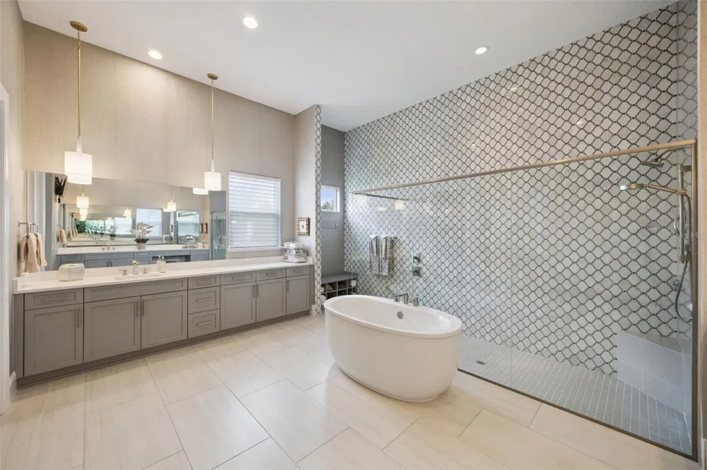 15421 PENDIO DRIVE Montverde, FL 34756