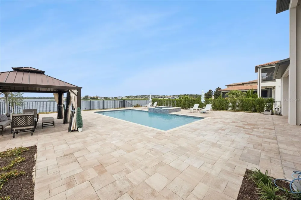 15421 PENDIO DRIVE Montverde, FL 34756