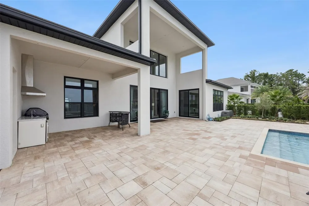 15421 PENDIO DRIVE Montverde, FL 34756