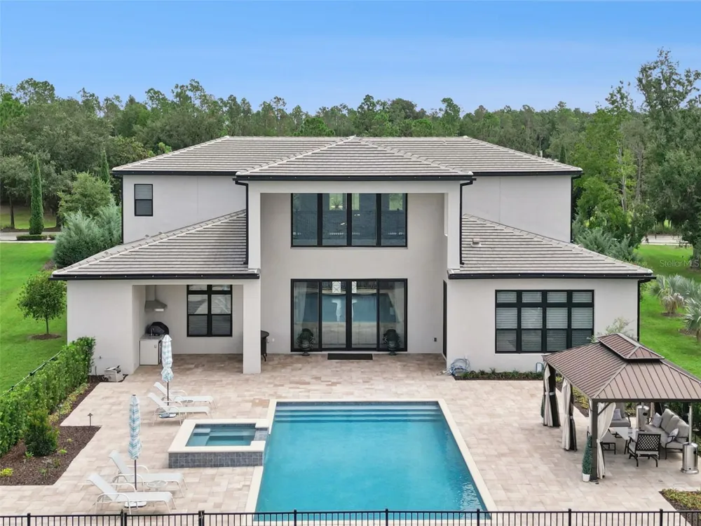 15421 PENDIO DRIVE Montverde, FL 34756